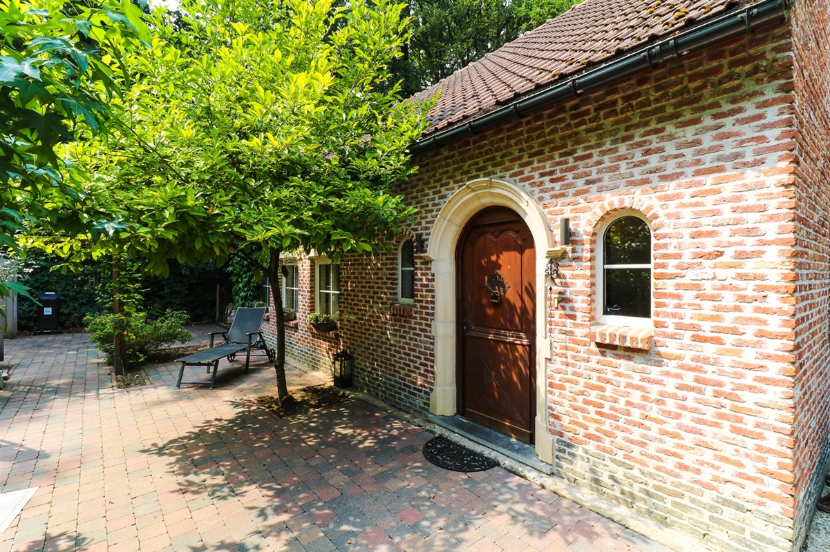 Featured image 3