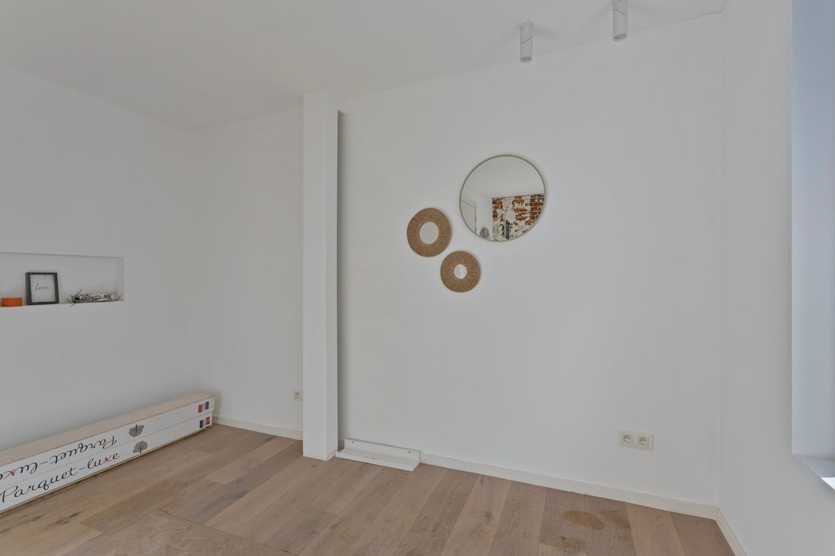 Featured image 4