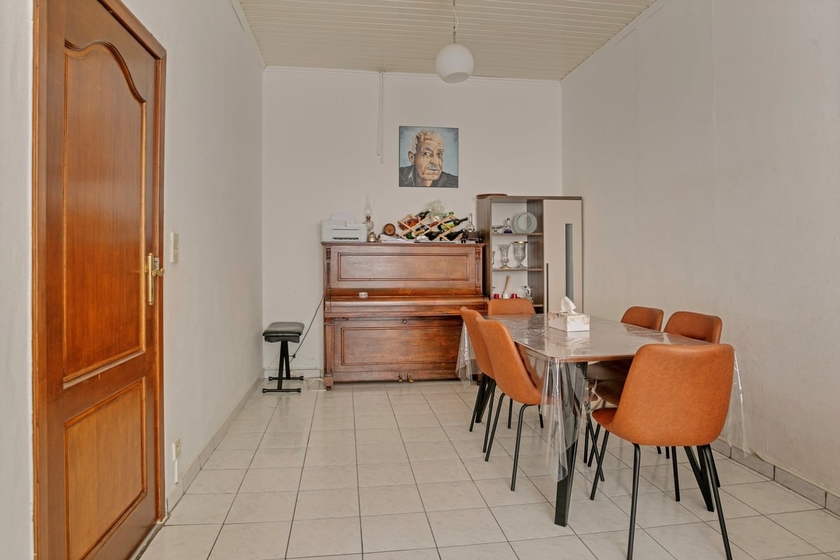 Featured image 4