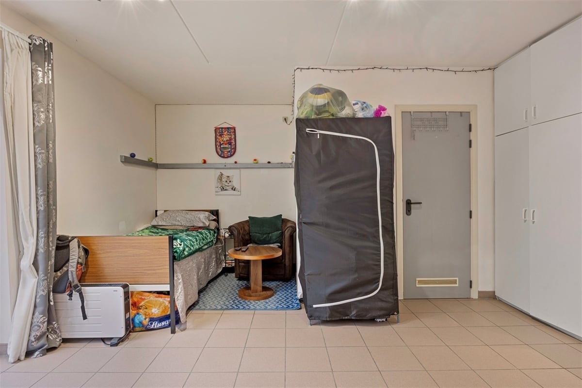 Featured image 4