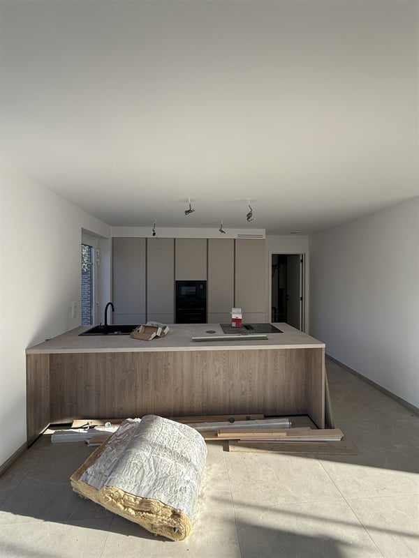 Featured image 4
