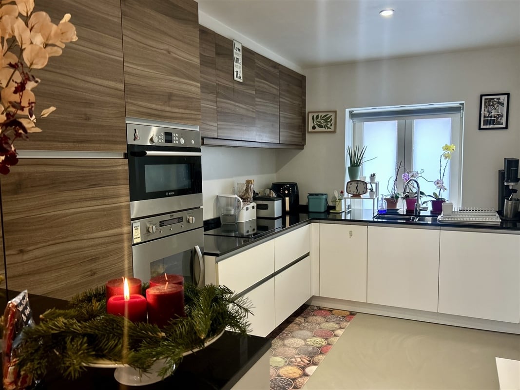 additional-130166 Image en vedette 2