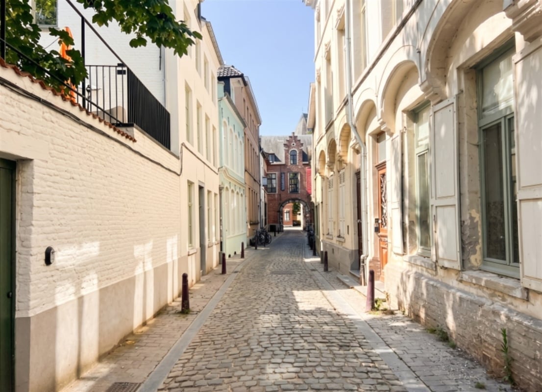 Featured image 3