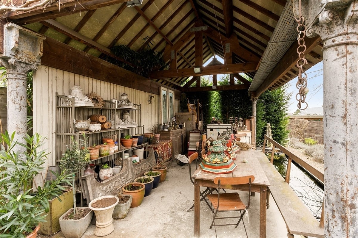 Featured image 4